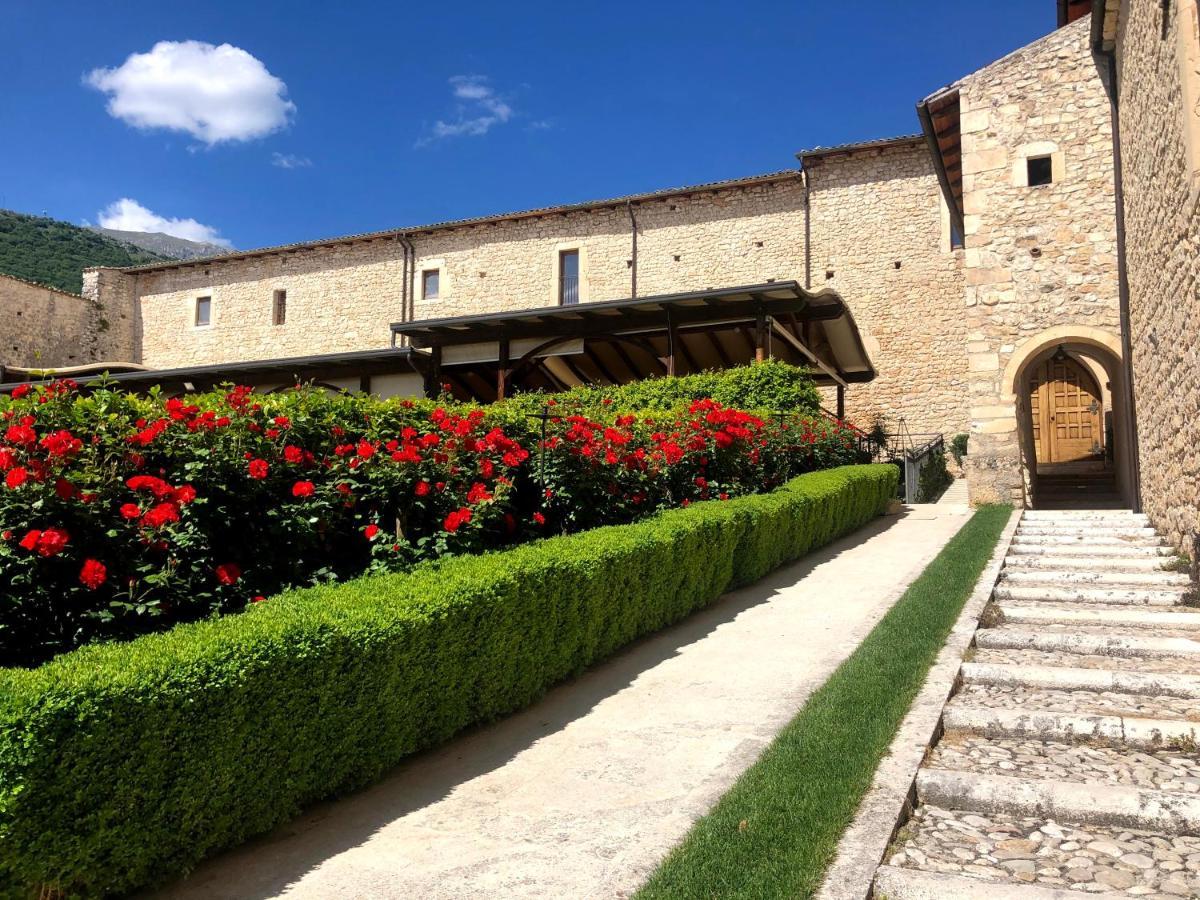 Monastero Fortezza Di Santo Spirito Hotel Fossa Exterior photo