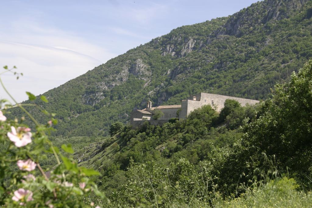 Monastero Fortezza Di Santo Spirito Hotel Fossa Exterior photo