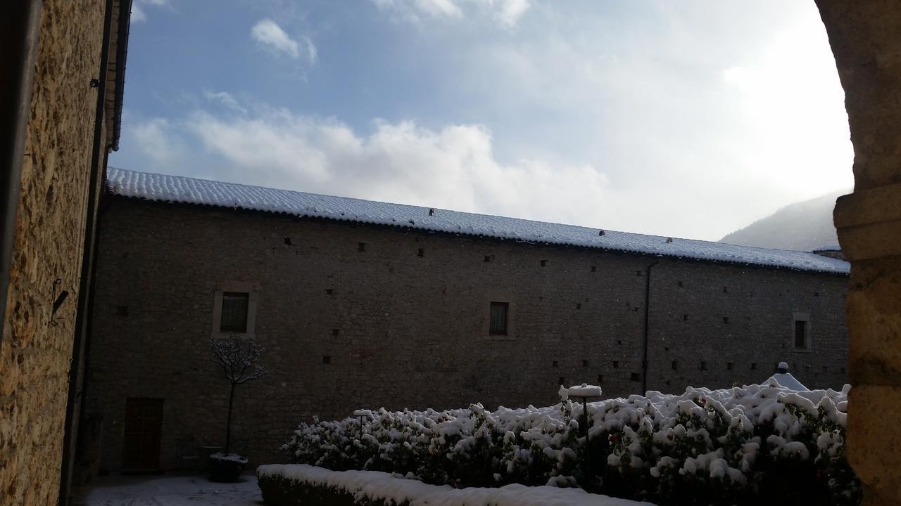 Monastero Fortezza Di Santo Spirito Hotel Fossa Exterior photo